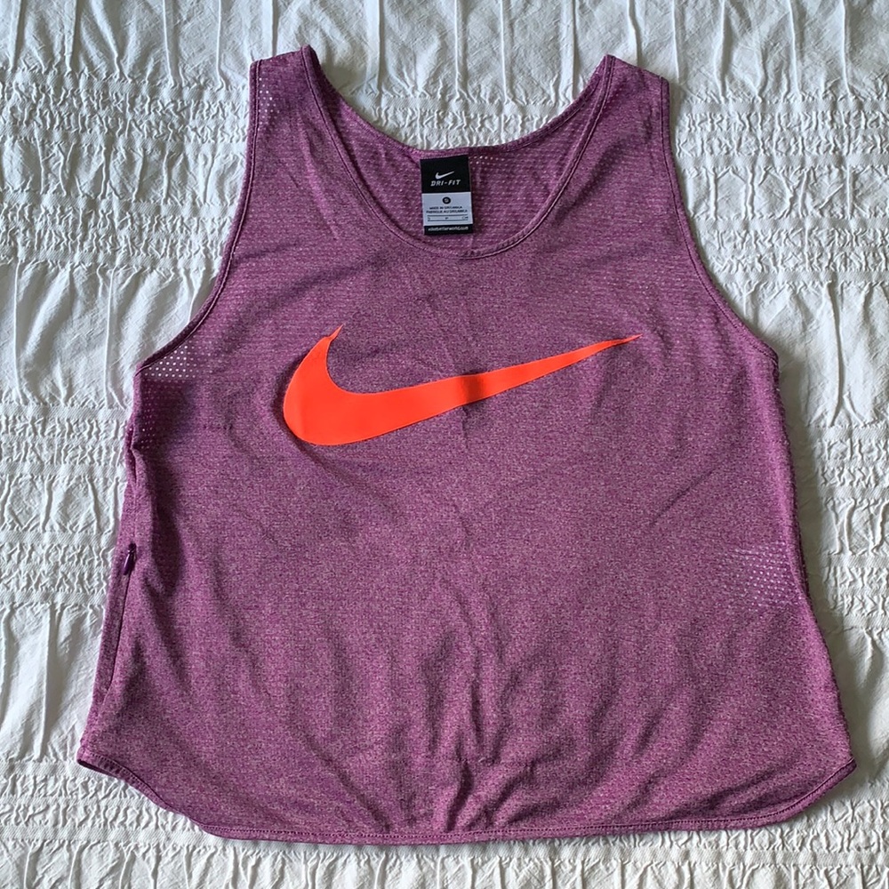 Nike lightweight tank